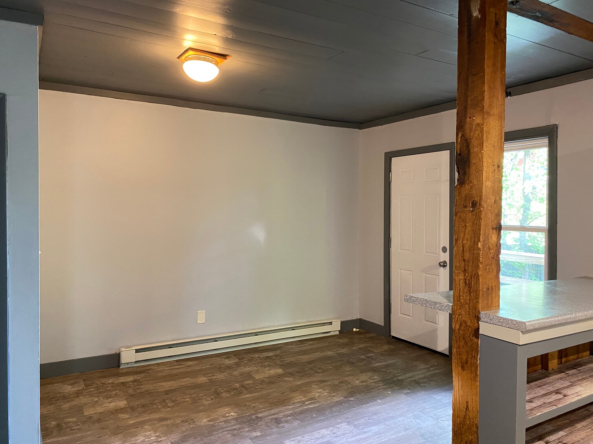 Building Photo - 95 Hall Ave