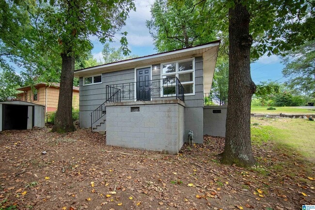 Building Photo - 656 Kenwood Dr