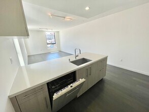 Building Photo - 2BR/2BA Inner Mission Boutique Condo w/Parking, Storage, Laundry – PROGRESSIVE