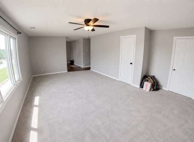 Building Photo - Pet Friendly + Washer & Dryer Included + Attached Garage! - Available June 25th!