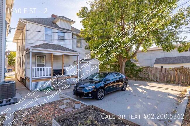 Building Photo - 1640 E ST-2