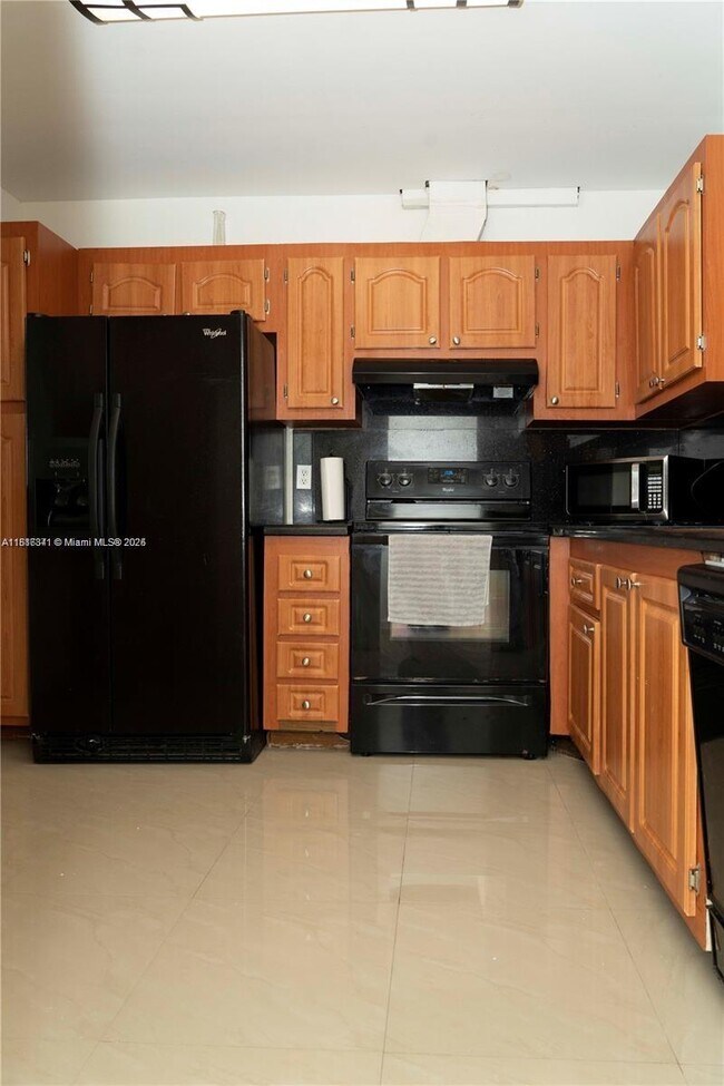 Building Photo - 5140 SW 40th Ave