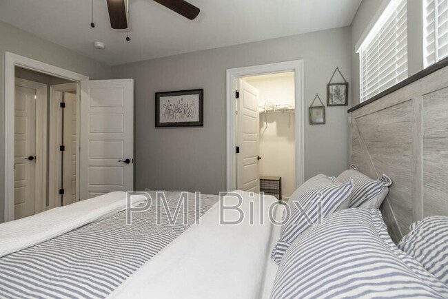 Building Photo - 143 Coral Breeze Dr