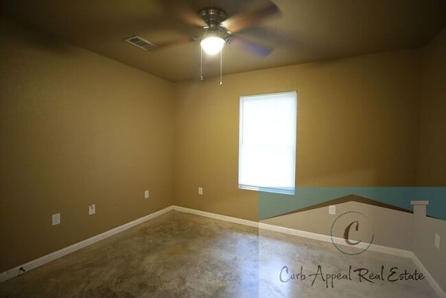 Building Photo - Move in special $600!! Recently built 2 be...