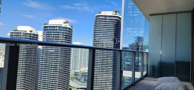 Building Photo - 1010 Brickell Ave
