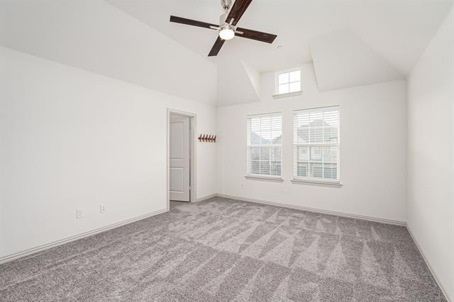 Building Photo - 988 Emil Pl