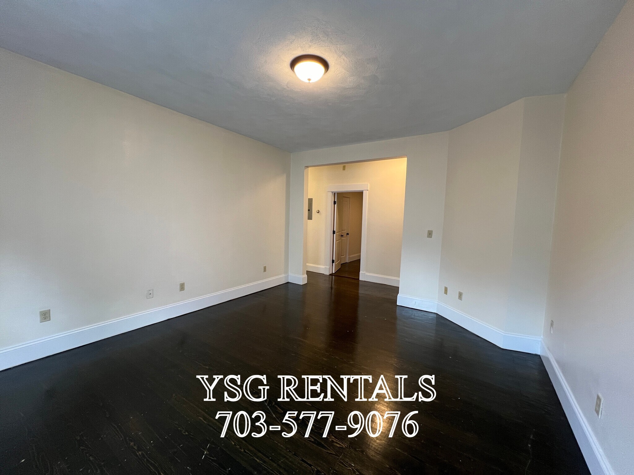 Building Photo - 4 Romar Ter