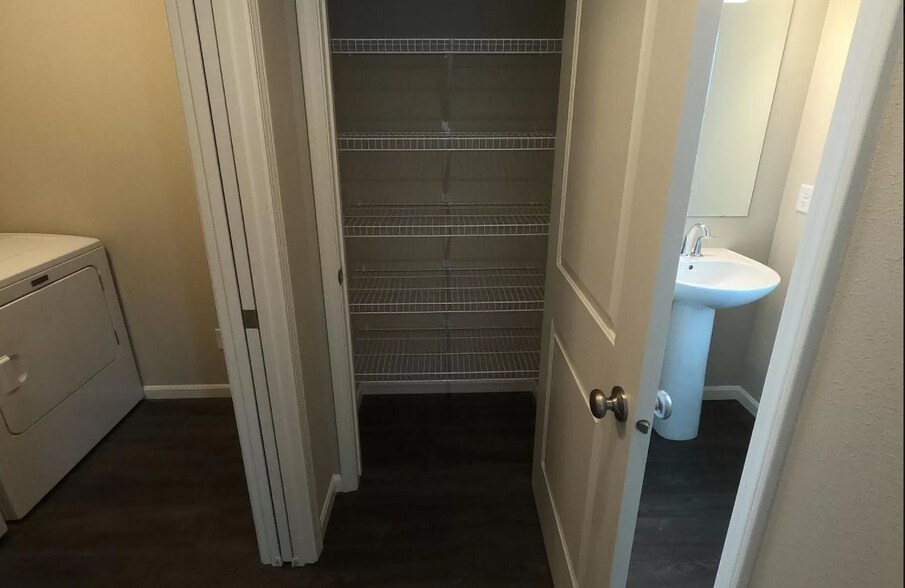 Storage + Laundry and 1/2 bath - 5870 Lien Rd