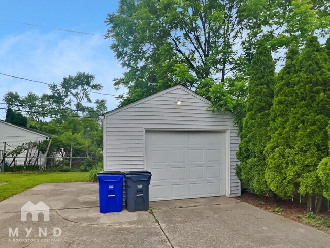 Building Photo - 2532 Cranford Rd