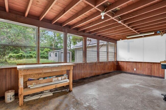 Building Photo - Find Your Home in Cayce