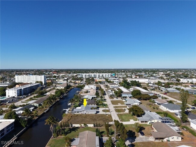 Building Photo - 4916 Viceroy St