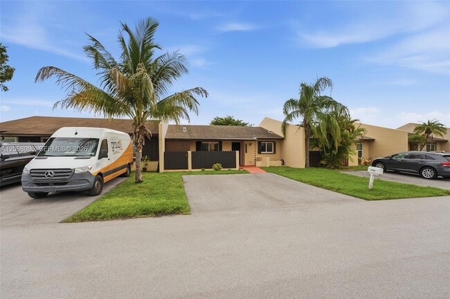 Building Photo - 11601 SW 123rd Ave