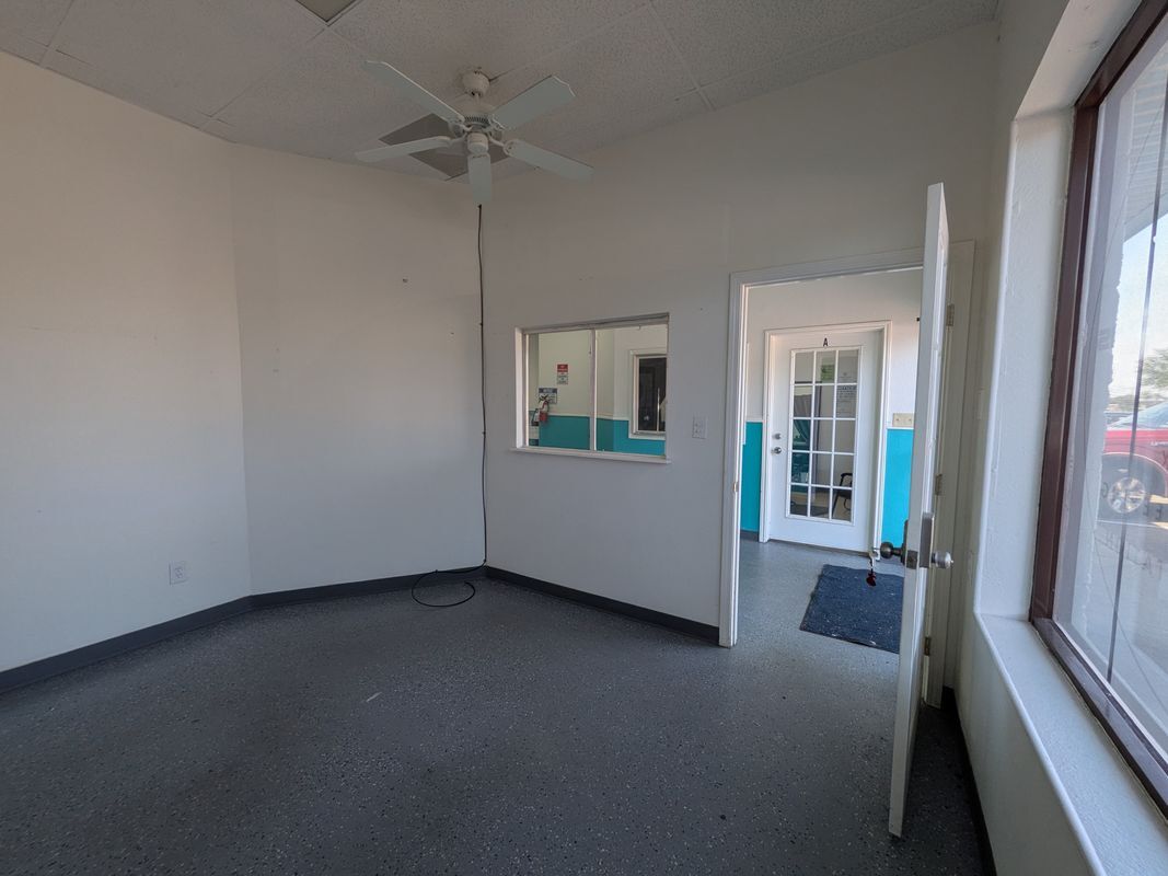 Building Photo - 809 N Ware Rd