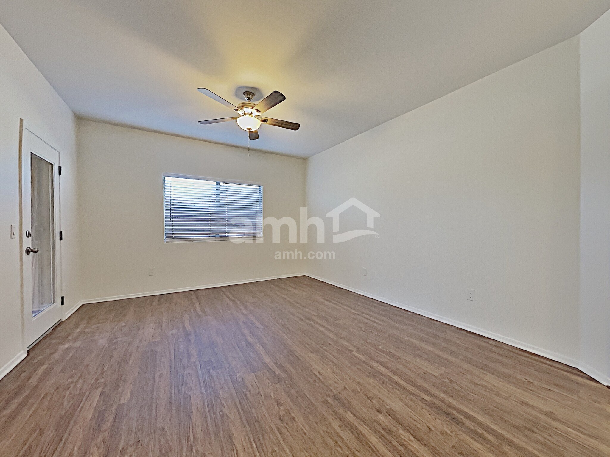 Building Photo - 6661 E Gehrig Ln