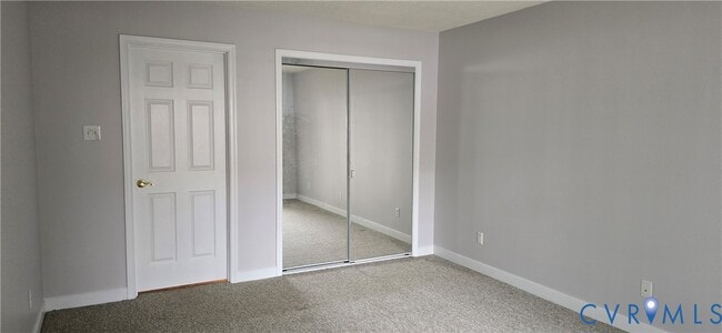 Building Photo - 4718 Twin Hickory Lake Dr