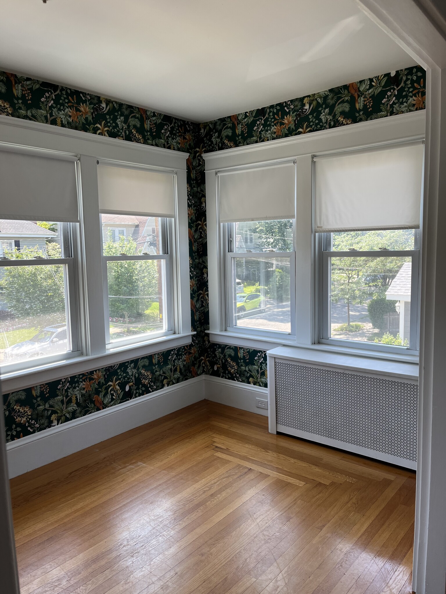 Sunroom Angle 3 - 100 Lauriston St