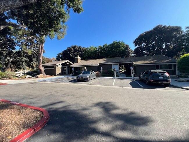 Building Photo - Irvine 2 bedroom with Upgrades