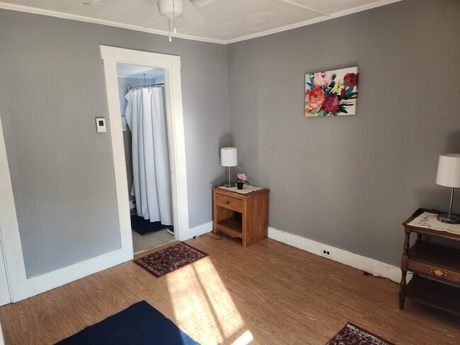 Building Photo - 6 Hager Ln