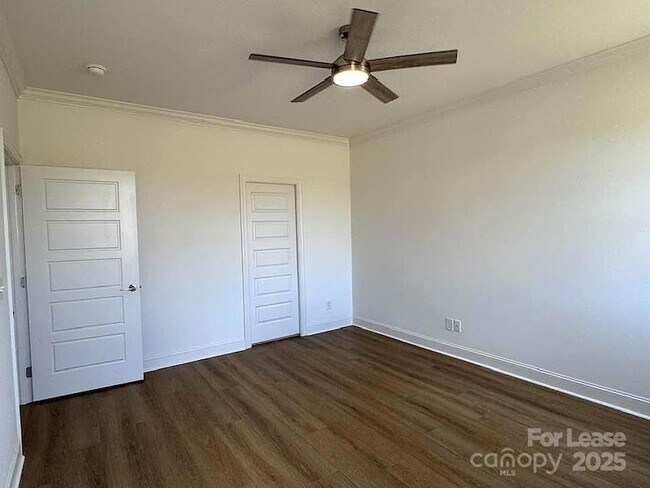 Building Photo - 8070 Blackwood Rd