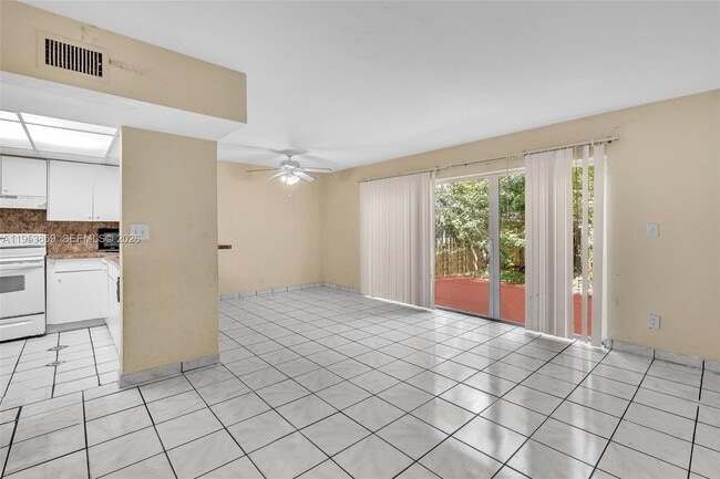 Building Photo - 3750 SW 60th Terrace