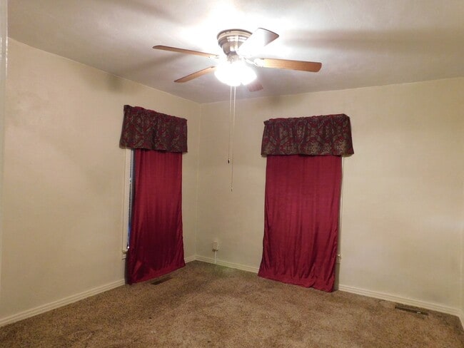 Building Photo - Charming 3 Bed 2 Bath House