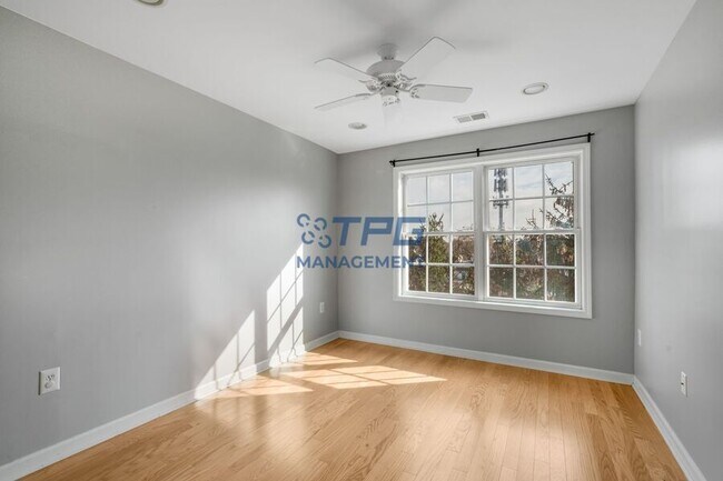 Building Photo - 117 Donato Cir