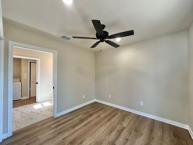 Building Photo - Available Now! Stunning 1 Bedroom 1 Bath New Construction Single Family House!