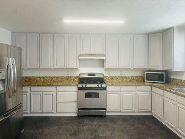 Building Photo - Spacious 1 Bedroom in Downtown Sacramento Where Convivence Is KEY! CALL Today To Schedule a Showing!