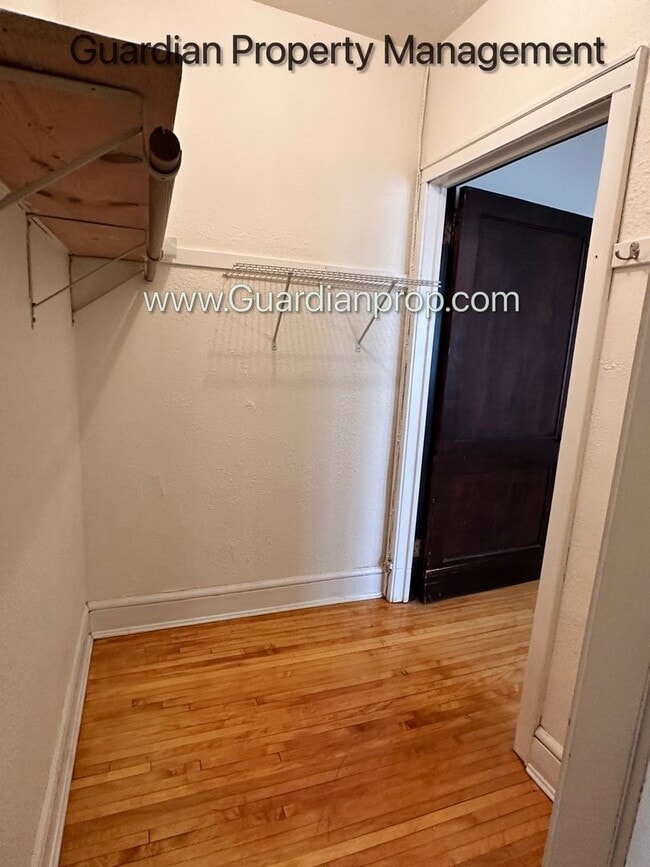 Building Photo - Studio Lakes Uptown Apartment, Blocks from...