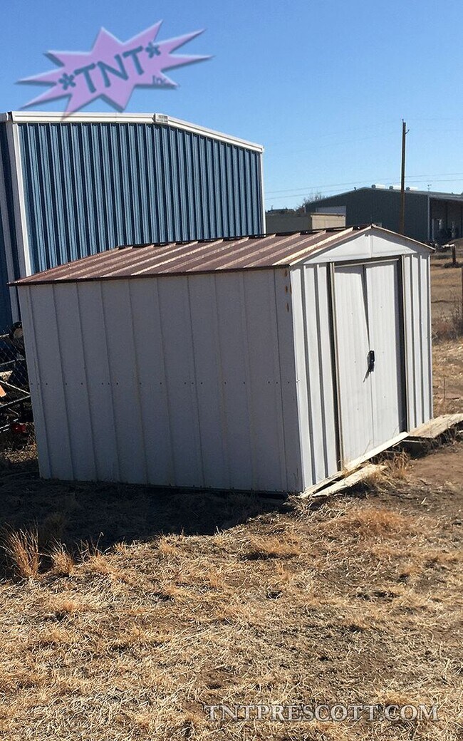 Building Photo - Home in Williamson Valley