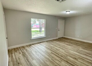 Building Photo - 722 Lucaya Dr