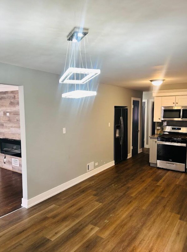 Building Photo - 7946 S Peoria St