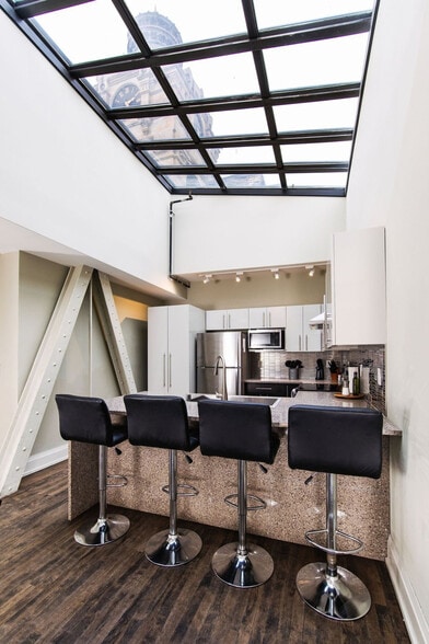 Building Photo - 225 E Michigan St