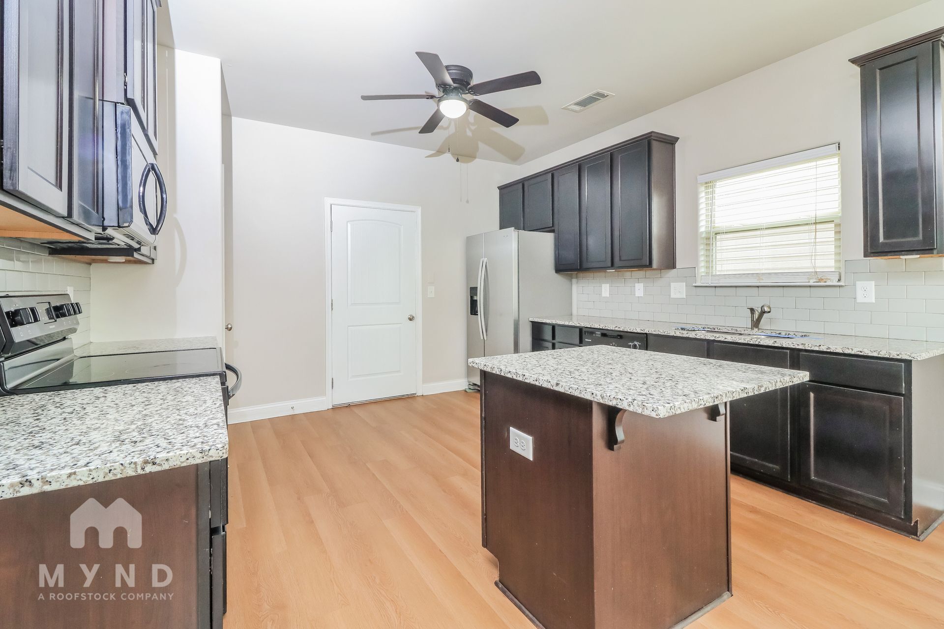 Building Photo - 400 Hyder Ct