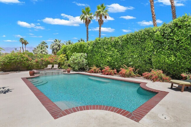 Building Photo - 70825 Ironwood Dr