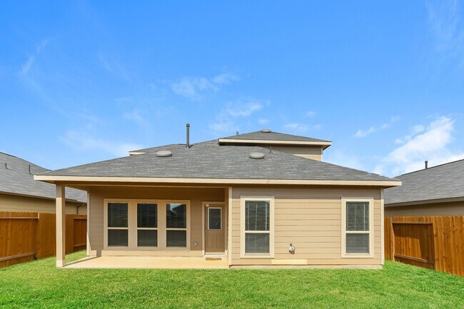 Building Photo - 7215 Victorville Dr