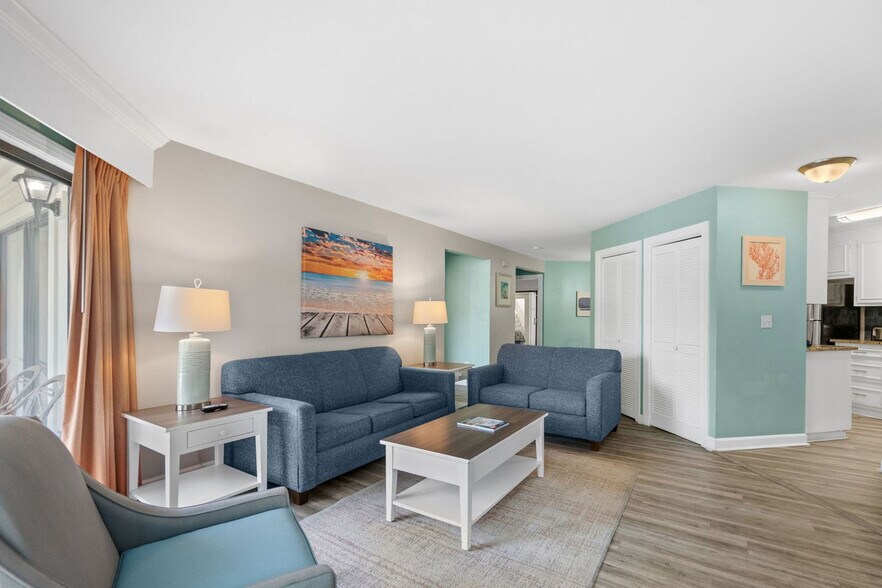 Building Photo - 2805B N Ocean Blvd