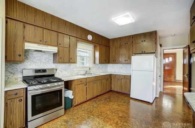 Building Photo - 743 St Nicholas Ave