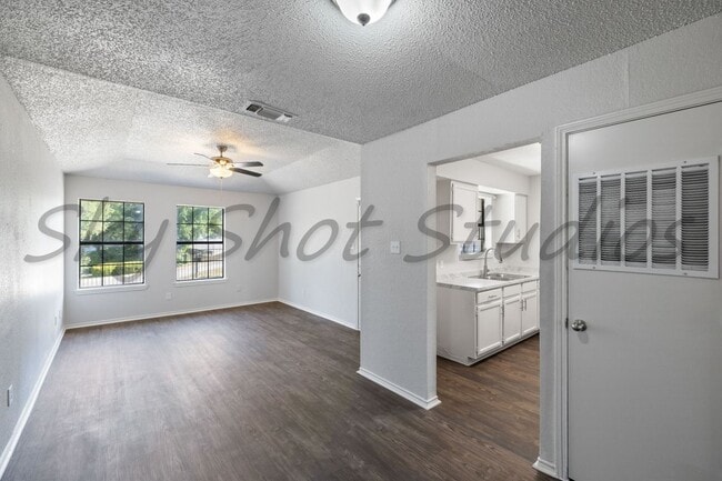 Building Photo - 2542 Avenue H