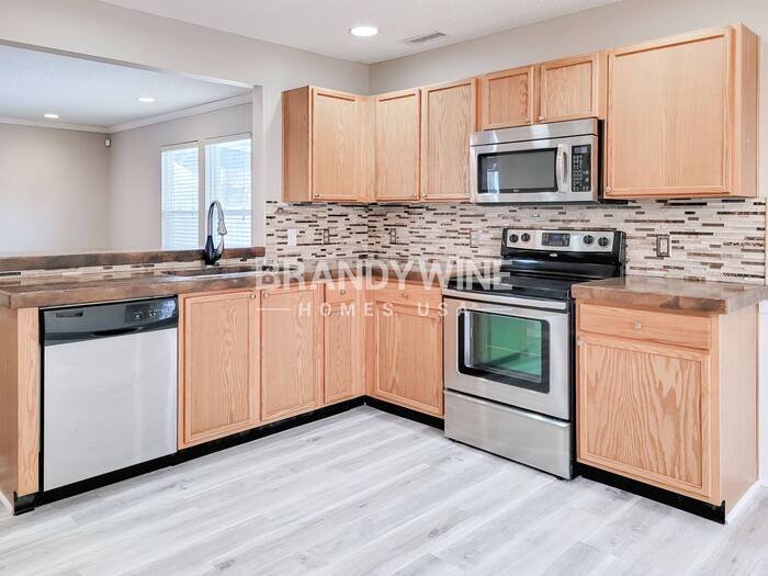 Building Photo - 9685 W Quarter Moon Dr