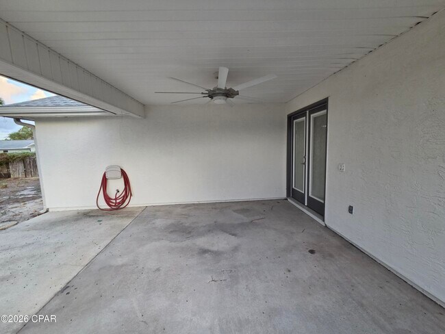 Building Photo - 5810 Sunset Ave
