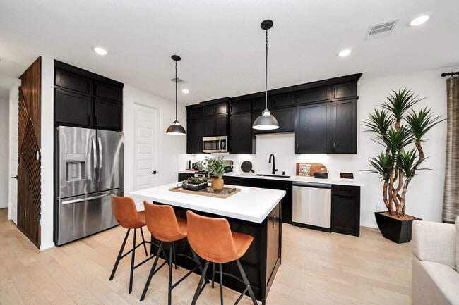 Building Photo - Revolution Way, Missouri City, TX 77489 - 3 BR 2.5 BA single-family home