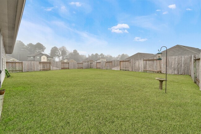 Building Photo - 942 Youth Water Rd