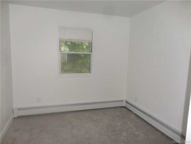 Building Photo - 16 Patton Dr