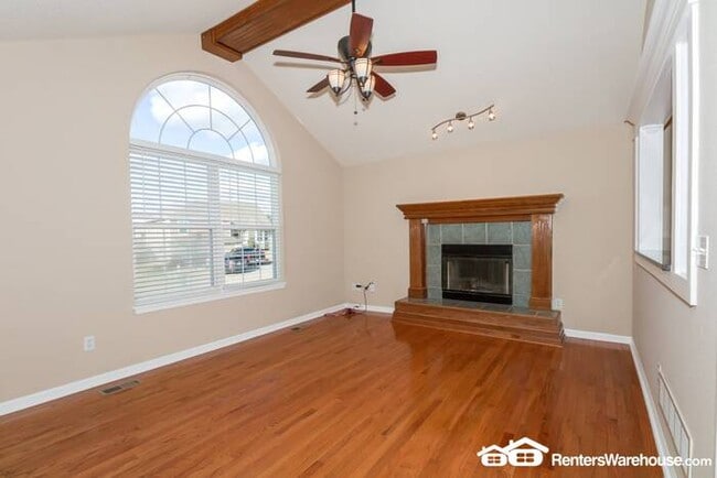 Building Photo - 3 Bed 2.5 Bath Home For Rent In Shoal Cree...