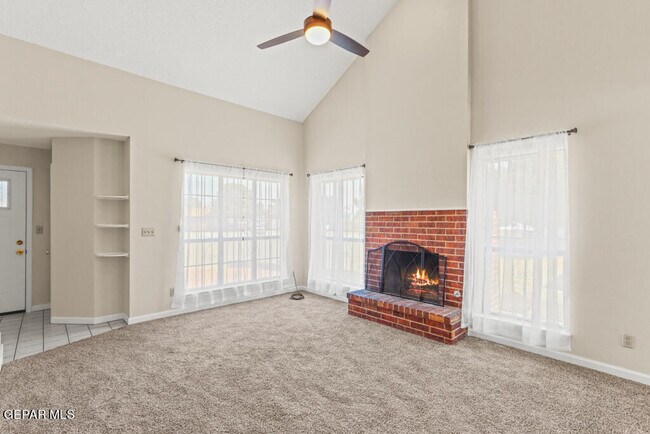 Building Photo - 1861 Sonoma Pl