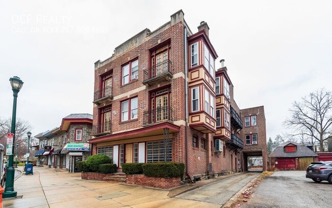 Building Photo - Renovated Overbrook Studio Apartment