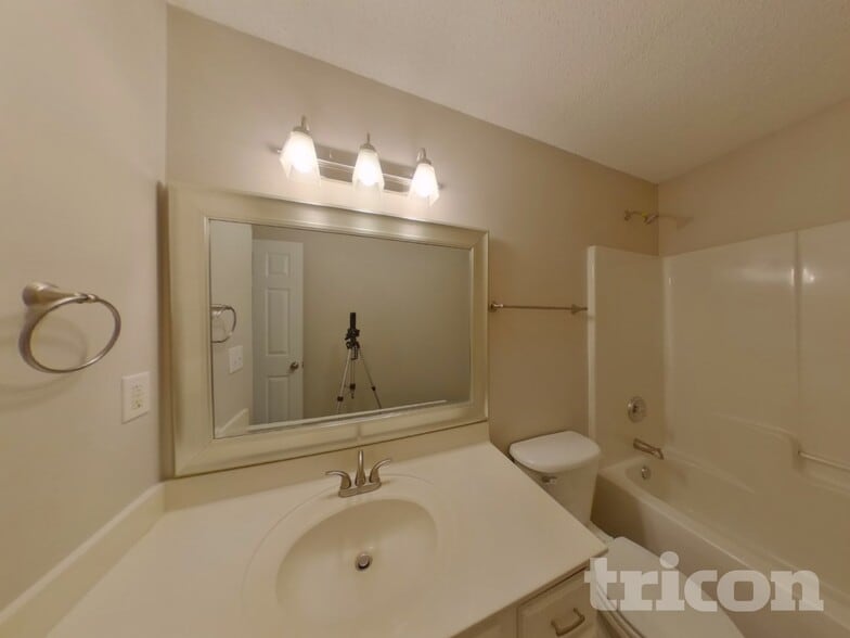 Building Photo - 5862 Mahogany Pl SW