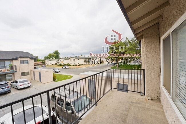 Building Photo - 6401 Castleford St