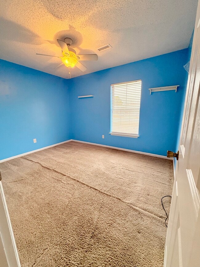 Building Photo - 101 Lael Ct